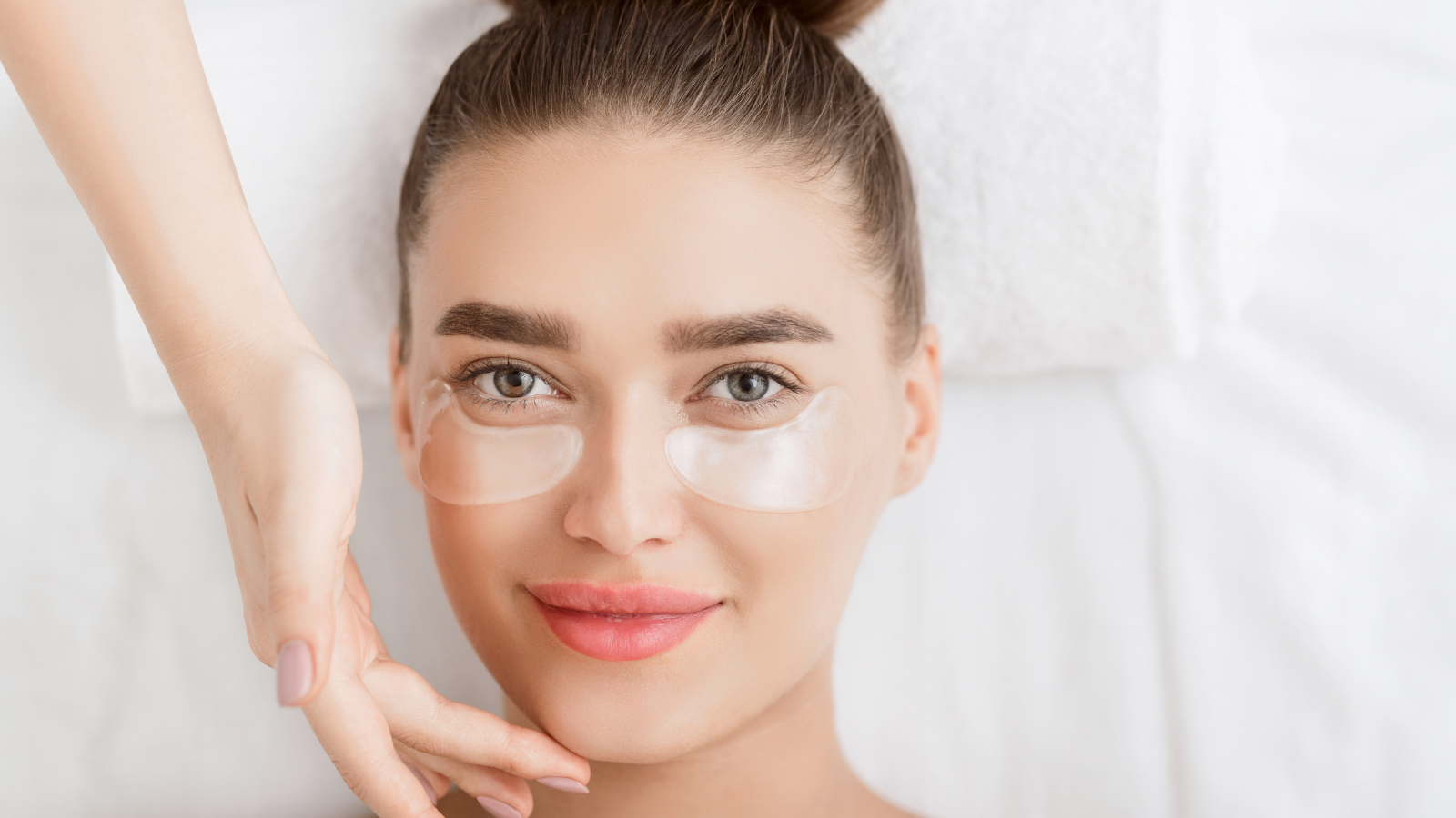 שקיות מתחת לעיניים טיפול טבעי